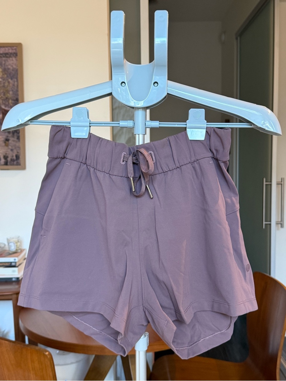 lululemon athletica - Mauve Elastic-Waist On the Fly Shorts
